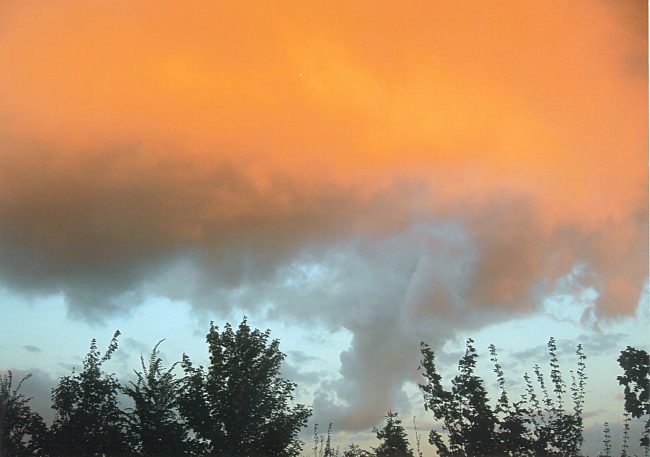 ein Himmel in orange
