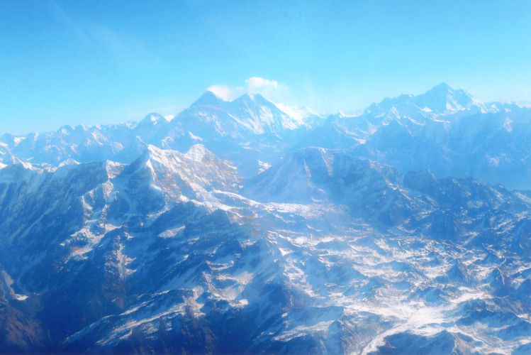 "Luftangriff" auf den Everest (zu Fu&szlig; wird das nix mehr)