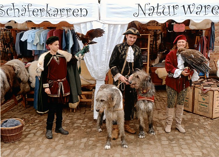 zu Gast beim Schäferkarren - www.horusfalknerei.de